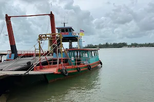 Baan Nam Kem Pier image