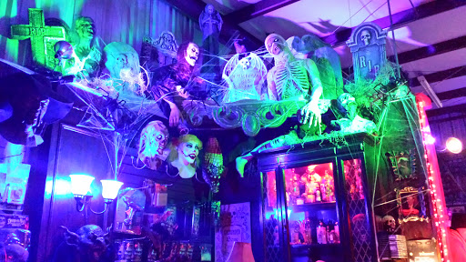 Costume Store «The Holiday Store», reviews and photos, 301 Commerce Ct d, Winter Haven, FL 33880, USA