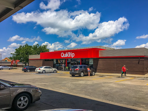 Gas Station «QuikTrip», reviews and photos, 1140 W Pearce Blvd, Wentzville, MO 63385, USA