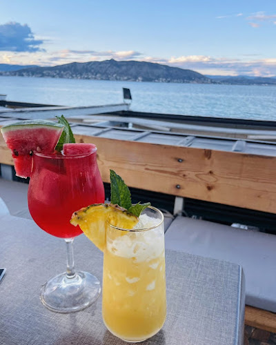 Opinii despre ΠΑΛΙΡΡΟΙΑ ΚΑΦΕ - ΜΠΑΡ în Σαλαμίνα - Καφετέρια