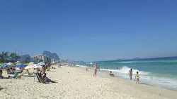 Foto von Alvorada Strand mit lange, gerade küste