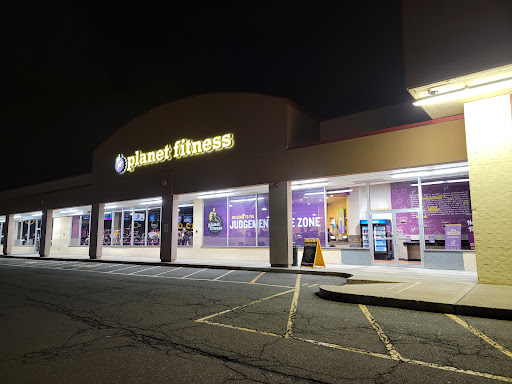 Gym «Planet Fitness», reviews and photos, 418 NJ-10, East Hanover, NJ 07936, USA