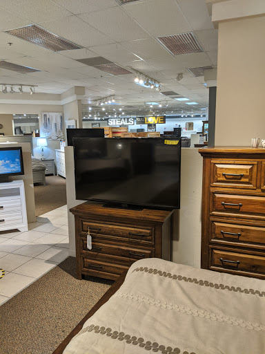 Furniture Store «Gardner-White Furniture», reviews and photos, 4400 E 14 Mile Rd, Warren, MI 48092, USA