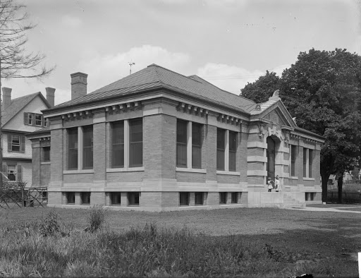 Queens Public Library at Poppenhusen image 6