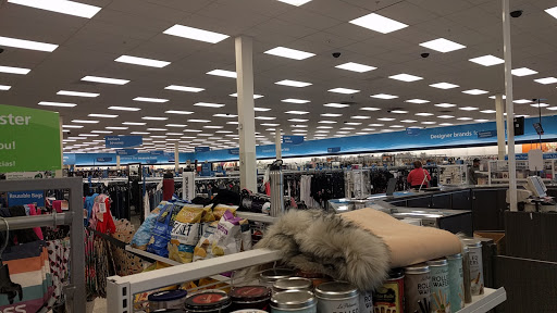 Clothing Store «Ross Dress for Less», reviews and photos, 1930 SW Wanamaker Rd, Topeka, KS 66604, USA