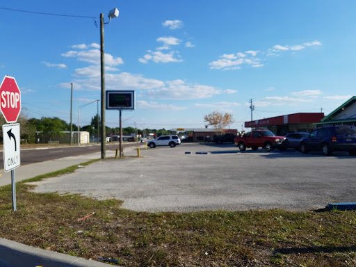 Dollar Store «FAMILY DOLLAR», reviews and photos, 225 S Lake Shore Way, Lake Alfred, FL 33850, USA