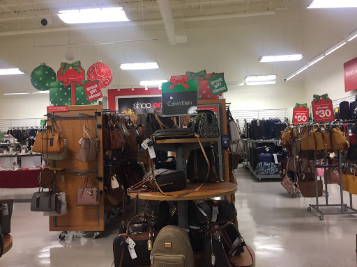 Department Store «T.J. Maxx», reviews and photos, 1751 Ritchie Station Ct, Capitol Heights, MD 20743, USA
