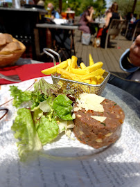 Steak tartare du Restaurant français Les Petites Voiles à Parcieux - n°3