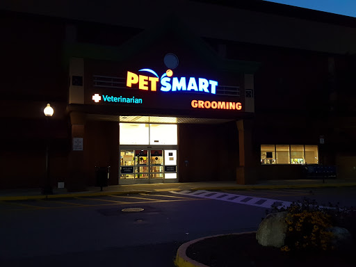 Pet Supply Store «PetSmart», reviews and photos, 3131 E Main St, Mohegan Lake, NY 10547, USA