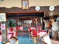 Atmosphère du Restaurant Auberge Saint Honoré à Thiberville - n°13