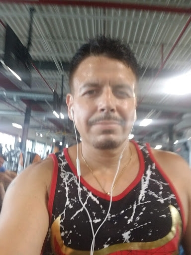 Health Club «Crunch - Staten Island», reviews and photos, 364 Bay St, Staten Island, NY 10301, USA