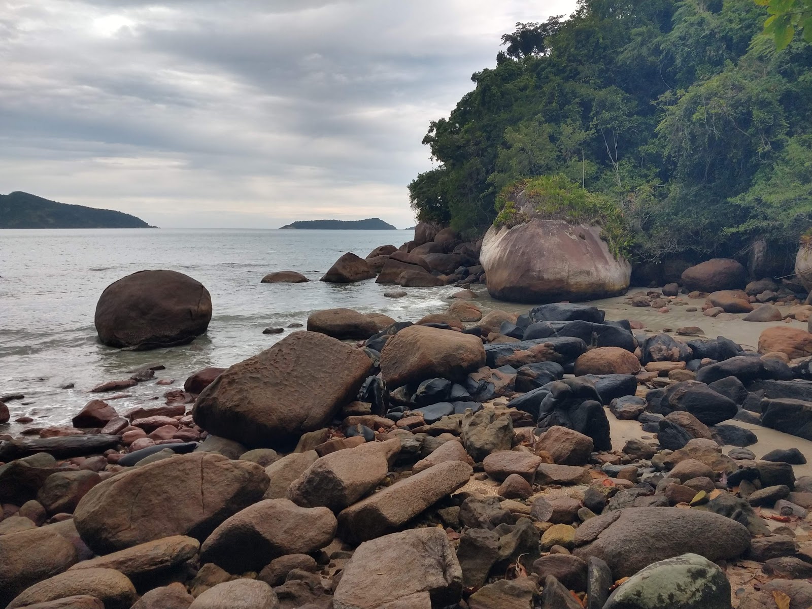 Praia da Taquara的照片 带有碧绿色纯水表面