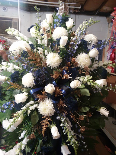 Florist «Parvins Mill Flowers», reviews and photos, 435 Landis Ave, Bridgeton, NJ 08302, USA