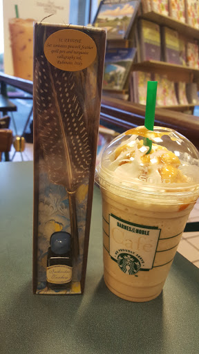 Book Store «Barnes & Noble», reviews and photos, 2191 N Rainbow Blvd, Las Vegas, NV 89108, USA