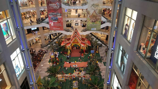Shopping Mall «Pavilion Shopping Center», reviews and photos, 24055 Chagrin Blvd, Beachwood, OH 44122, USA