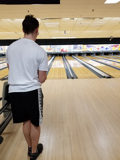 Bowling Alley «AMF Babylon Lanes», reviews and photos, 430 Sunrise Hwy, West Babylon, NY 11704, USA