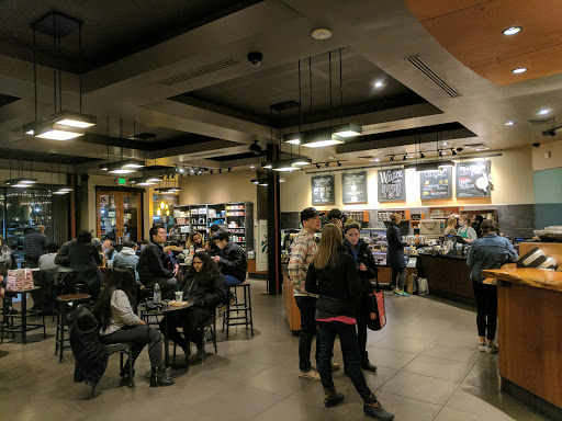 Computer Store «Apple University Village», reviews and photos, 2656 NE University Village St, Seattle, WA 98105, USA