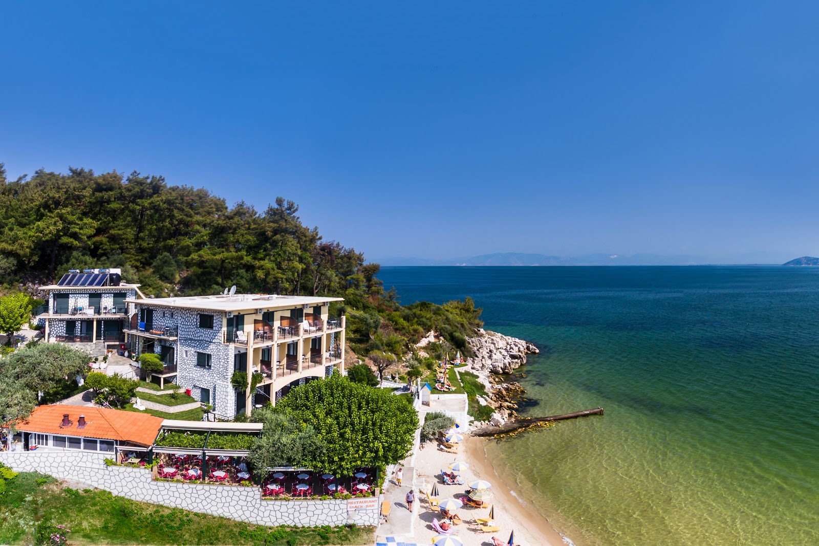 Glyfada beach'in fotoğrafı - Çocuklu aile gezginleri için önerilir