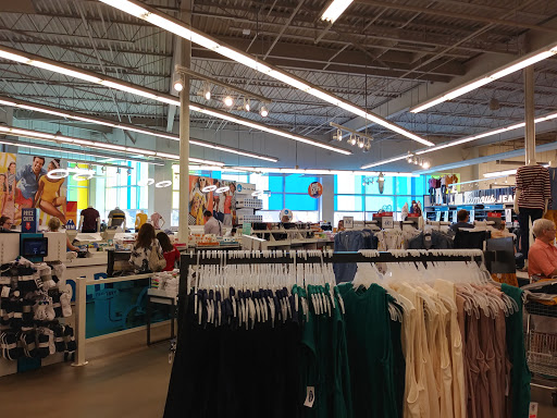Clothing Store «Old Navy», reviews and photos, 364 Maine Mall Rd, South Portland, ME 04106, USA