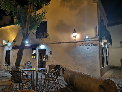 Cafe - Bar La Cavea - Pl. de Jerónimo Páez, 7, 14003 Córdoba, Spain