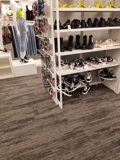 Department Store «Target», reviews and photos, 41 Robert Dr, South Easton, MA 02375, USA