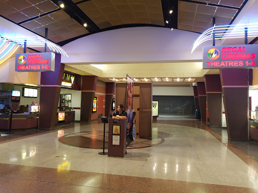 Movie Theater «Regal Cinemas Visalia Sequoia Mall 12», reviews and photos, 3355 S Mooney Blvd, Visalia, CA 93277, USA