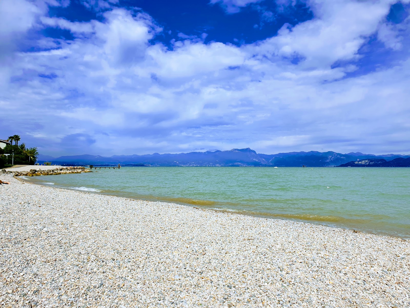 Photo de Spiaggia Peschiera et le règlement