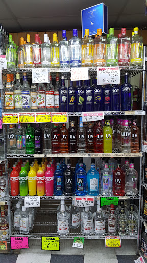 Liquor Store «Cork & Bottle», reviews and photos, 309 A Ave W, Oskaloosa, IA 52577, USA