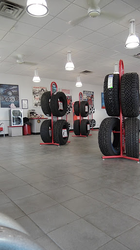 Tire Shop «Discount Tire Store - Lubbock, TX», reviews and photos, 1702 Avenue Q, Lubbock, TX 79401, USA