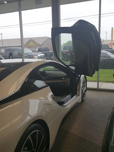 Car Dealer «Lucky Motors», reviews and photos, 225 W Roosevelt Rd, Villa Park, IL 60181, USA