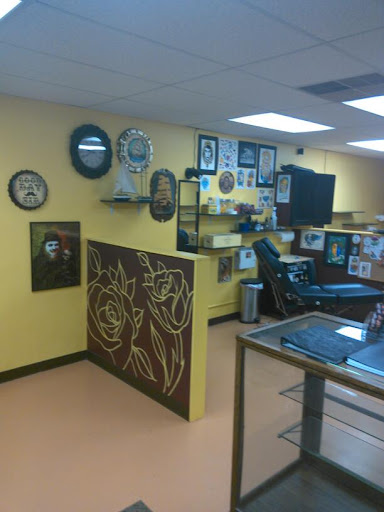 Tattoo Shop «Rose City Tattoo», reviews and photos, 1145 N Bechtle Ave, Springfield, OH 45504, USA