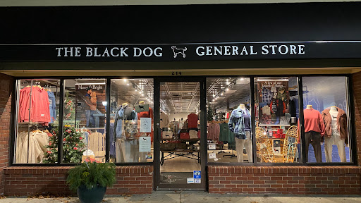 The Black Dog General Store, 214 Main St, Falmouth, MA 02540, USA, 