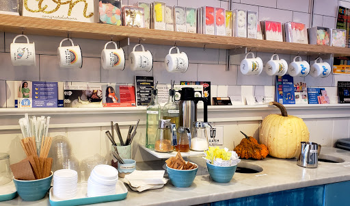 Cake Shop «Cake Life Bake Shop», reviews and photos, 1306 Frankford Ave, Philadelphia, PA 19125, USA