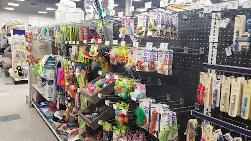 Pet Supply Store «Petco Animal Supplies», reviews and photos, 629 E Dundee Rd, Palatine, IL 60067, USA