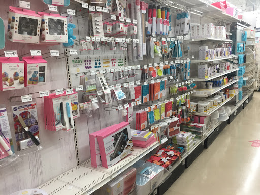 Craft Store «Michaels», reviews and photos, 465 River Rd, Edgewater, NJ 07020, USA