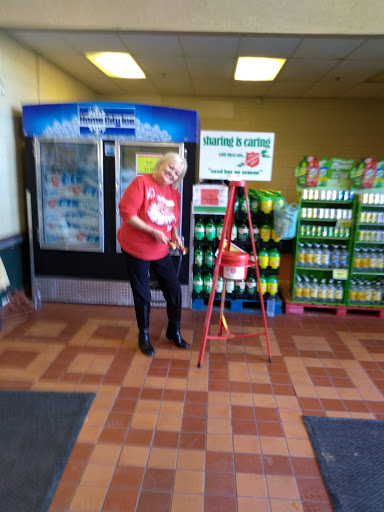 Grocery Store «Daniels Foods Sentry», reviews and photos, 681 Kenosha St, Walworth, WI 53184, USA