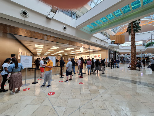 Computer Store «Apple Millenia», reviews and photos, 4200 Conroy Rd, Orlando, FL 32839, USA