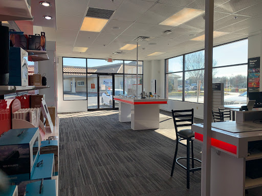 Cell Phone Store «Verizon Authorized Retailer, TCC», reviews and photos, 525 Beckett Rd #1, Swedesboro, NJ 08085, USA