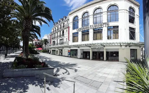 Galeries Lafayette Biarritz image