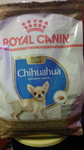 Pet Supply Store «PetSmart», reviews and photos, 278 New Britain Ave, Plainville, CT 06062, USA