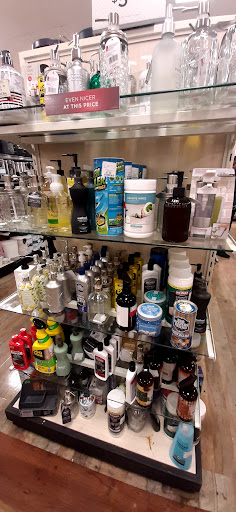 Department Store «HomeGoods», reviews and photos, 5530 Reseda Blvd, Tarzana, CA 91356, USA