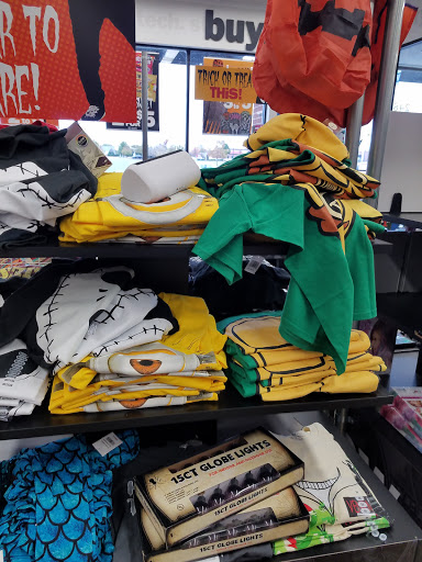 Variety Store «Five Below», reviews and photos, 2480 US-34, Oswego, IL 60543, USA