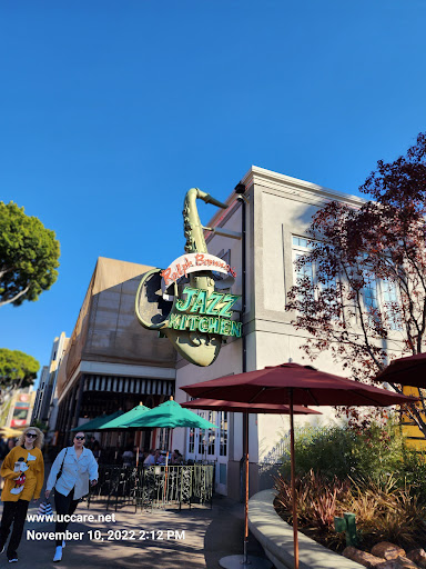 Starbucks image