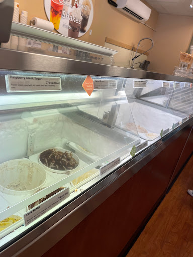 Ice Cream Shop «Kilwins Chocolates and Ice cream», reviews and photos, 262 Thames St, Newport, RI 02840, USA