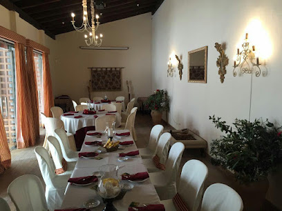 Posada Ecuestre, Centro de Visitantes y Restaurant - camino del bujeo, 41850 Villamanrique de la Condesa, Sevilla, Spain