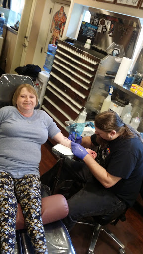 Tattoo Shop «Moselys Tattoo», reviews and photos, 18018 1st Avenue South, Burien, WA 98148, USA