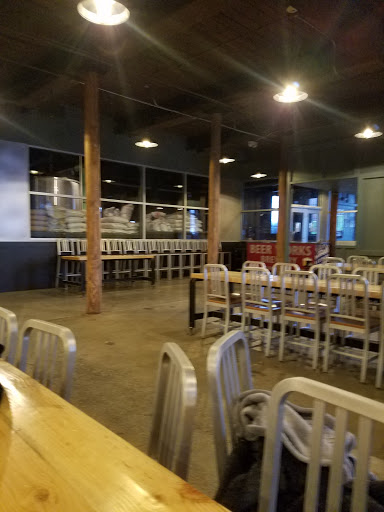 Bar «Lowell Beer Works», reviews and photos, 203 Cabot St, Lowell, MA 01854, USA