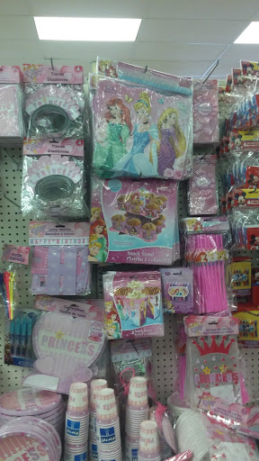 Dollar Store «Dollar Tree», reviews and photos, 9055 Biscayne Blvd, Miami Shores, FL 33138, USA