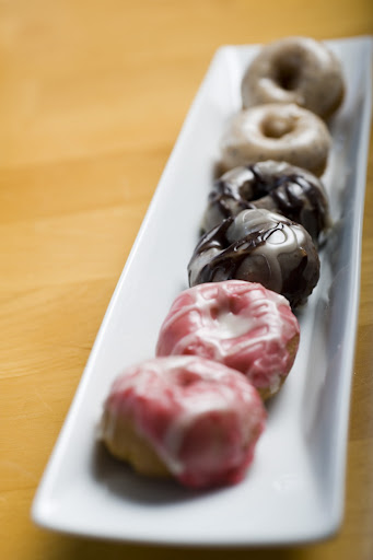 Donut Shop «Mighty-O Donuts Greenlake», reviews and photos, 2110 N 55th St, Seattle, WA 98103, USA