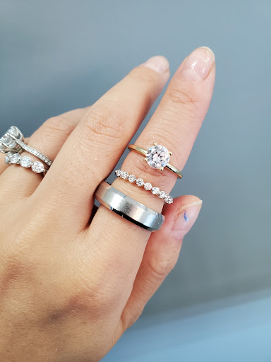 Jeweler «White & Ivory Fine Jewelry», reviews and photos, 1610 Village Market Blvd SE #110, Leesburg, VA 20175, USA